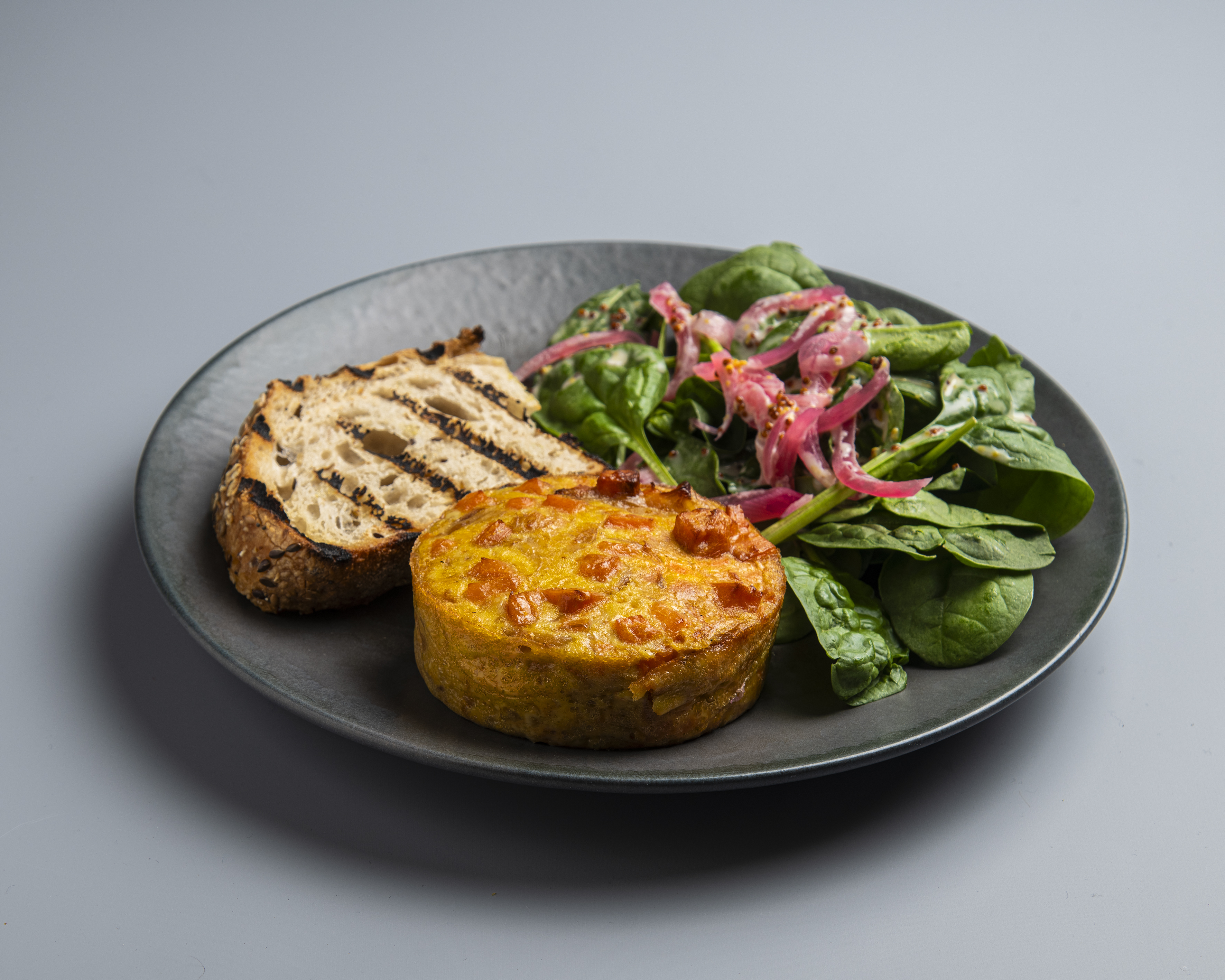 Tortilla de boniato y cebolla caramelizada